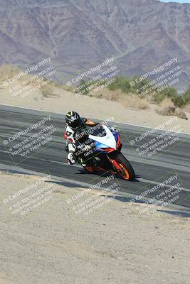 media/Dec-04-2025-Racers Edge (Thu) [[5ebc9f124d]]/3-B Group/7-Session 4 (Turn 10 Inside)/